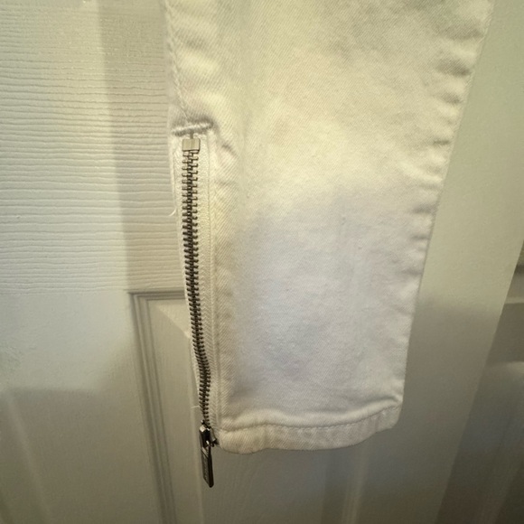 Michael Kors Women's Cream Skinny Jeans with side zippers - Picture 2 of 8